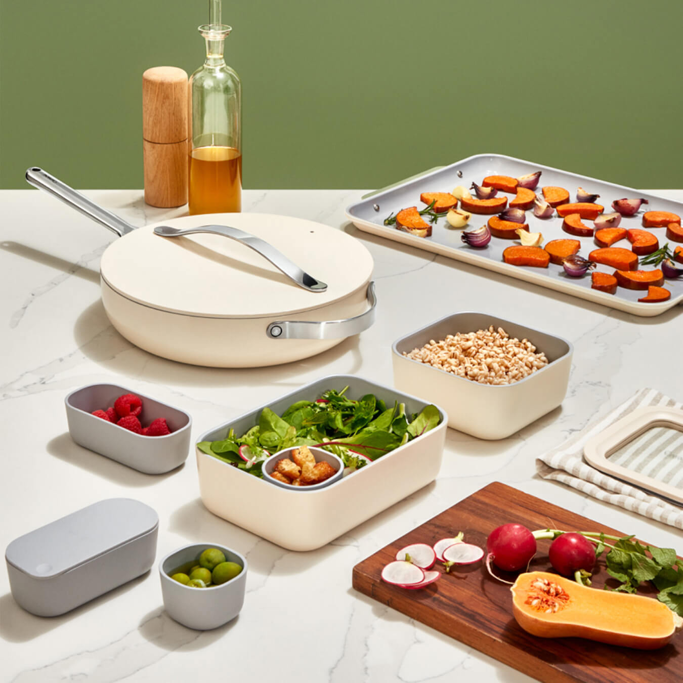 8-Piece Ceramic Set With Complimentary Storage