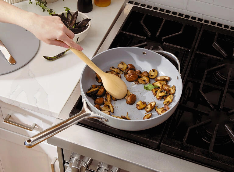 16-Piece Ceramic Set With Complimentary Storage